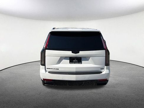 Certified 2022 Cadillac Escalade ESV Sport w/ Touring Package AWD/4WD image 17