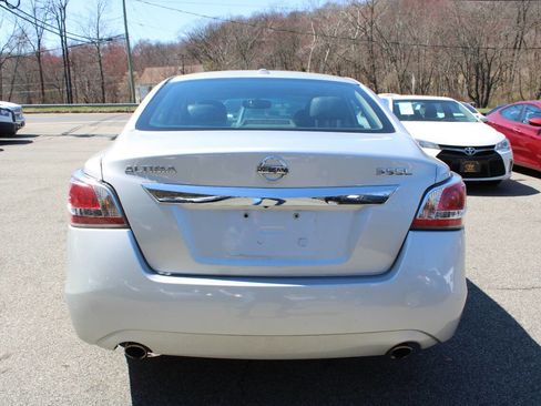 Used 2015 Nissan Altima 3.5 SL image 9