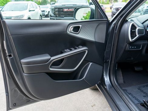 New 2025 Kia Soul LX image 15