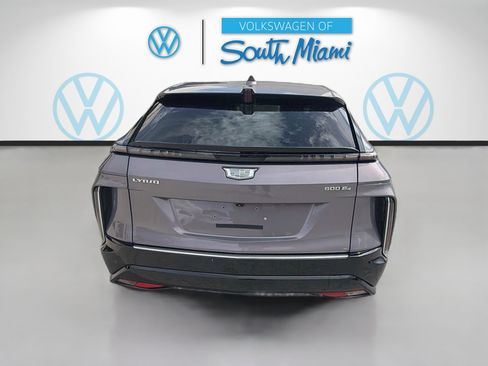 Used 2024 Cadillac Lyriq Luxury AWD/4WD image 6