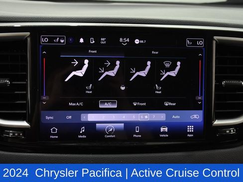 Used 2024 Chrysler Pacifica Touring-L FWD image 20