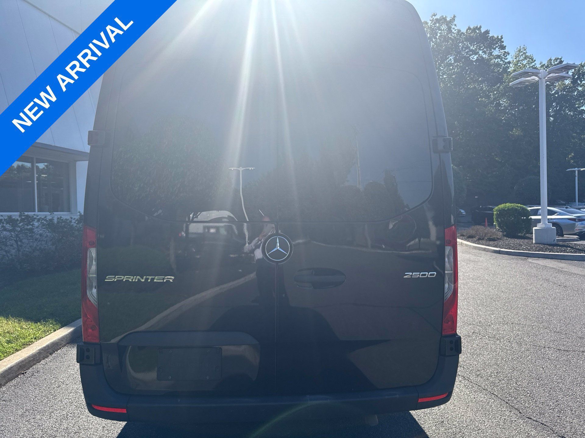 Used 2025 Mercedes-Benz Sprinter 2500 image 3