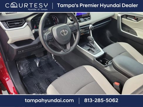 Used 2024 Toyota RAV4 XLE image 23