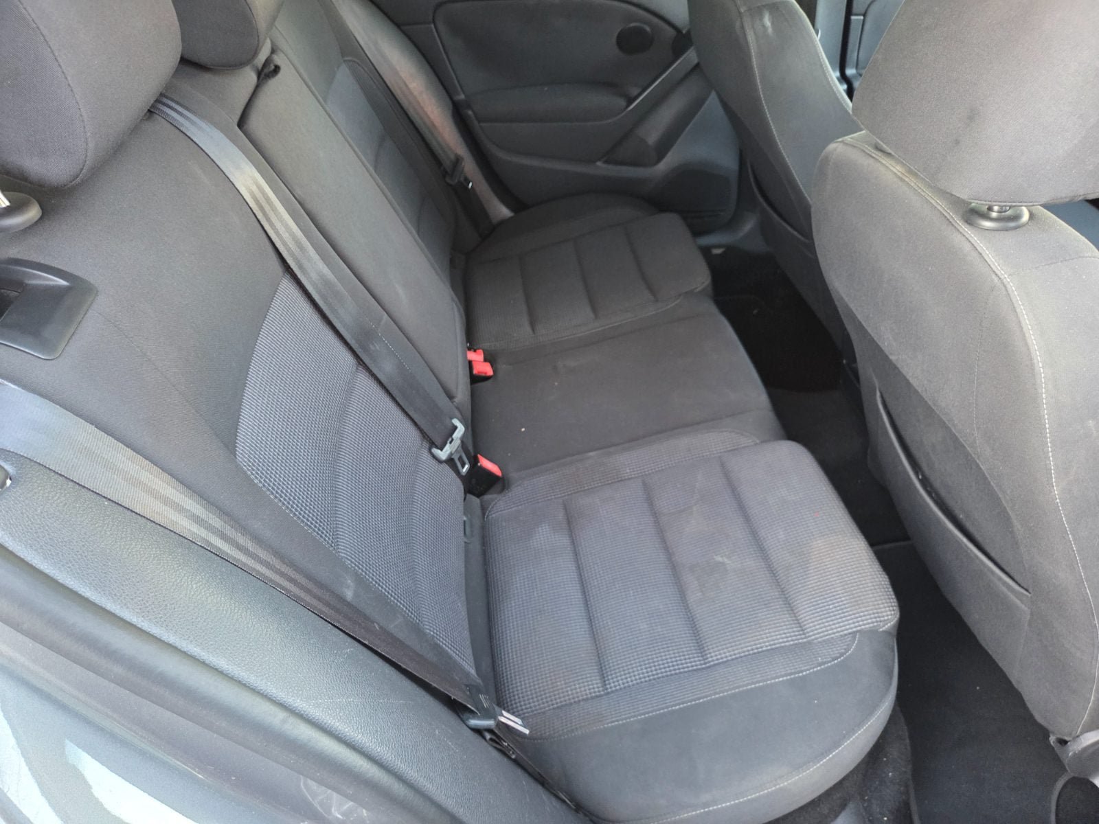 Used 2013 Volkswagen Golf 4-Door FWD image 13