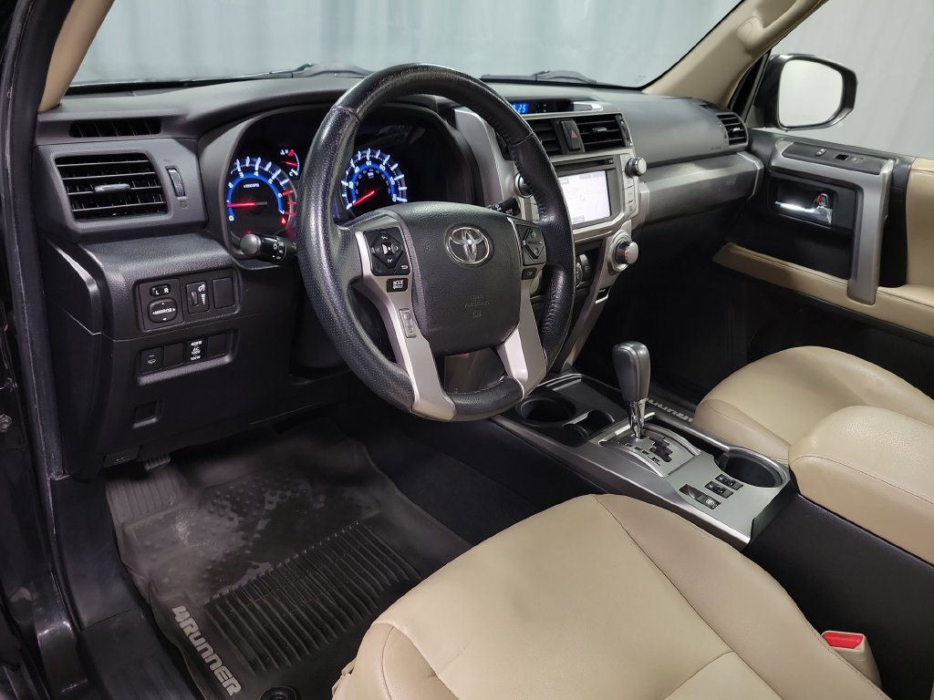 Used 2016 Toyota 4Runner SR5 Premium RWD image 16