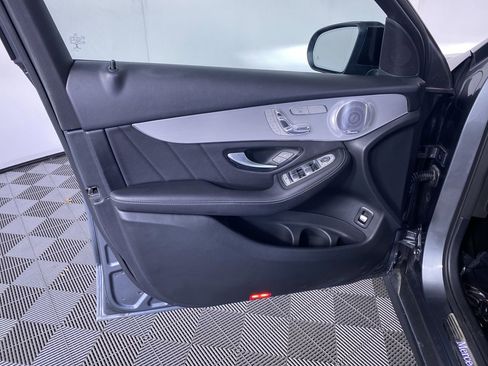 Used 2020 Mercedes-Benz GLC 300 image 12