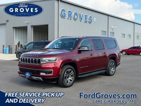 Used 2024 Jeep Wagoneer L Series II w/ Flexible Seating Group AWD/4WD image 1