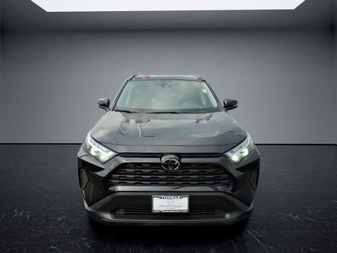 Used 2024 Toyota RAV4 XLE FWD image 8