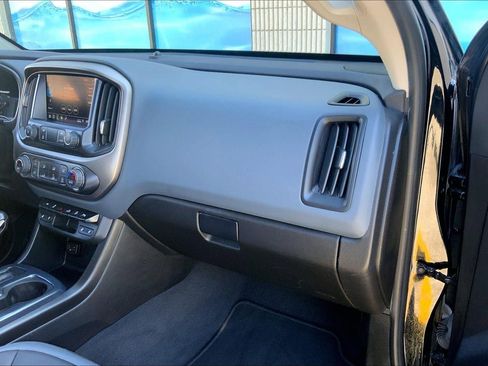 Used 2022 Chevrolet Colorado Z71 image 16