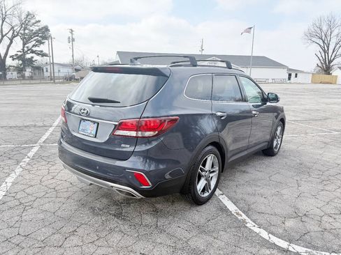 Used 2017 Hyundai Santa Fe SE Ultimate 4dr SUV w/ SE Ultimate Tech Package 03 image 5