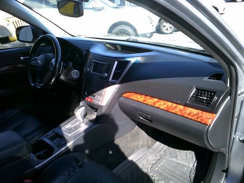 Used 2012 Subaru Outback 2.5i Limited w/ Moonroof Pkg AWD/4WD image 10