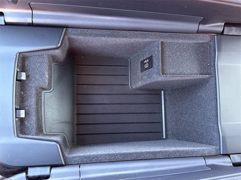 Used 2021 BMW 530i w/ Premium Package image 10