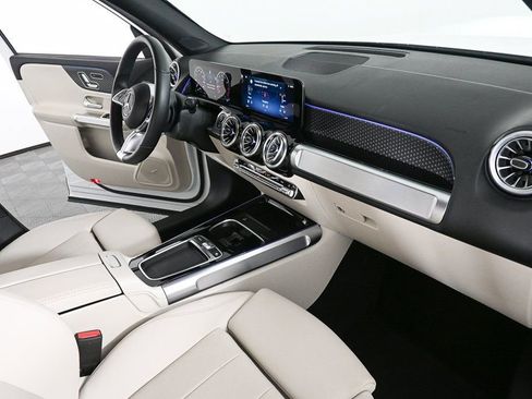 Certified 2025 Mercedes-Benz GLB 250 image 23