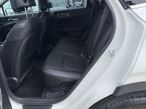 Used 2024 Kia Sportage EX w/ EX Premium Package AWD/4WD image 11