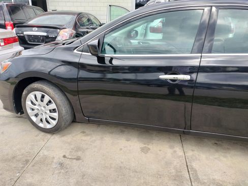 Used 2018 Nissan Sentra S FWD image 2