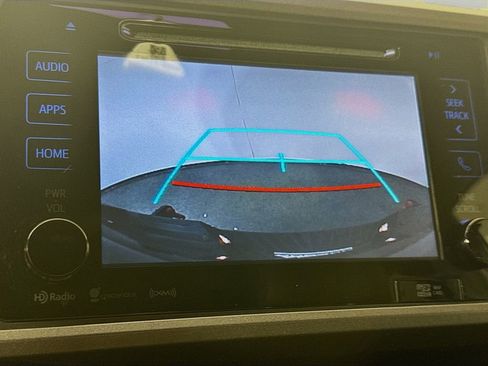 Used 2017 Toyota Tacoma TRD Off-Road w/ Tow Package (A/T) image 15