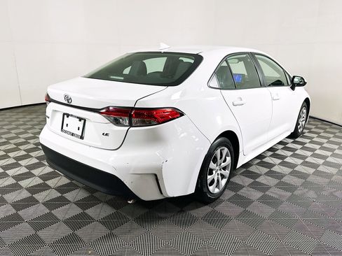 Used 2024 Toyota Corolla LE FWD image 3