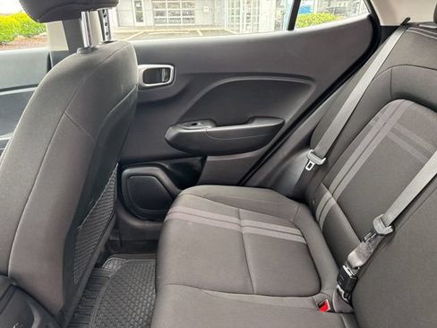 Used 2024 Hyundai Venue SEL FWD image 16