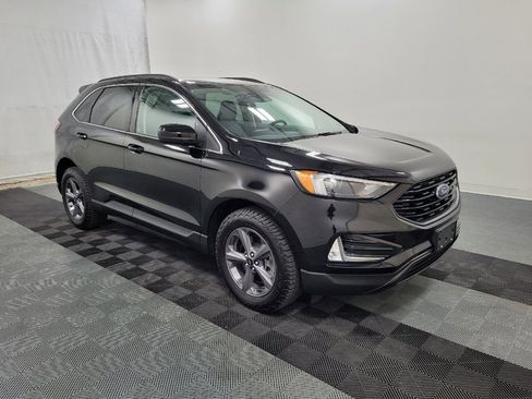 Used 2022 Ford Edge SEL w/ Sport Appearance Package AWD/4WD image 11
