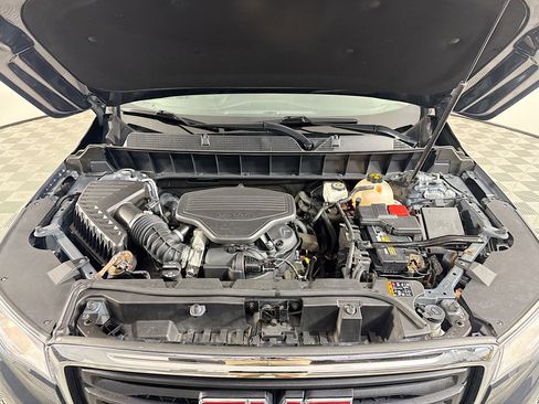 Used 2019 GMC Acadia SLE image 39