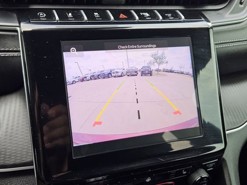 Used 2025 Jeep Grand Cherokee Laredo X w/ Luxury Tech Group I image 19