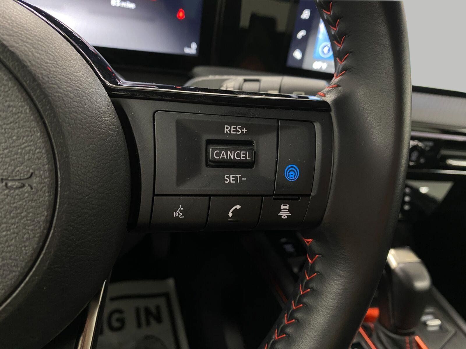 Certified 2025 Nissan Kicks SR AWD/4WD image 19