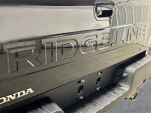 Used 2025 Honda Ridgeline Sport image 7