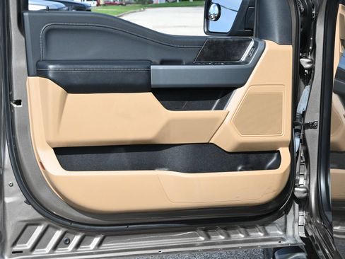 Used 2022 Ford F150 XLT w/ Equipment Group 302A High AWD/4WD image 18