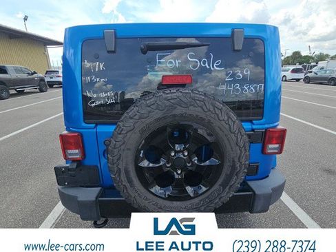 Used 2015 Jeep Wrangler Unlimited Sahara image 4