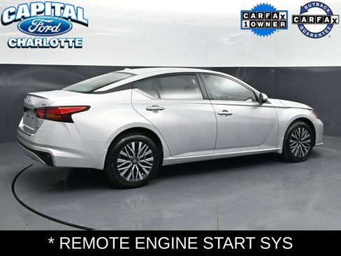 Used 2023 Nissan Altima 2.5 SV AWD/4WD image 7