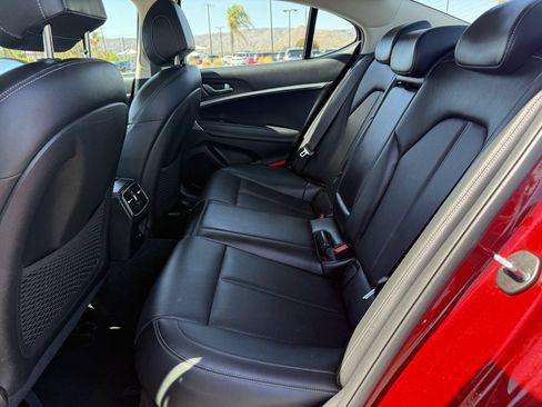 Used 2023 Genesis G70 2.0T RWD image 13