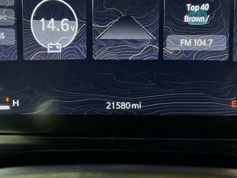 Used 2023 Jeep Grand Cherokee Laredo w/ Luxury Tech Group I RWD image 8