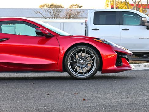 Used 2024 Chevrolet Corvette Z06 image 6