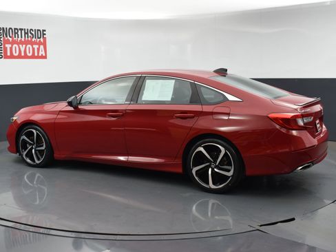 Used 2022 Honda Accord Sport image 2