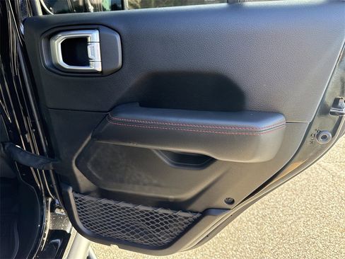 Used 2023 Jeep Gladiator Rubicon w/ LED Lighting Group image 19