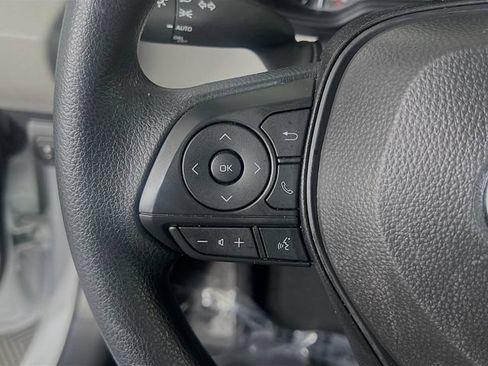 Used 2025 Toyota Corolla LE FWD image 17