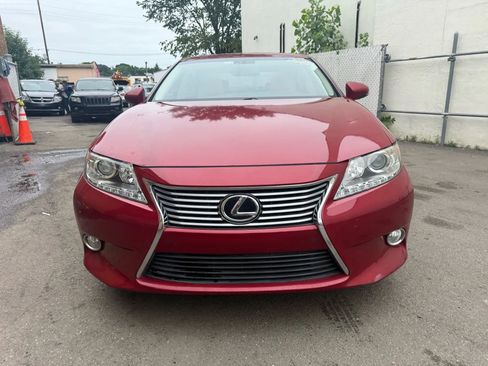 Used 2015 Lexus ES 350 w/ Premium Package FWD image 2