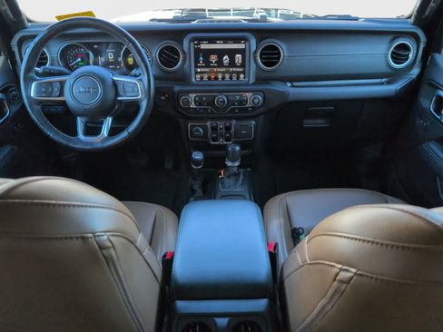 Used 2023 Jeep Wrangler Unlimited Sahara w/ Cold Weather Group AWD/4WD image 16