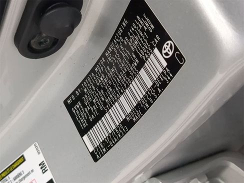 Used 2020 Toyota Corolla LE image 33