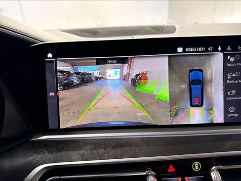 Used 2021 BMW X7 M50i AWD/4WD image 22