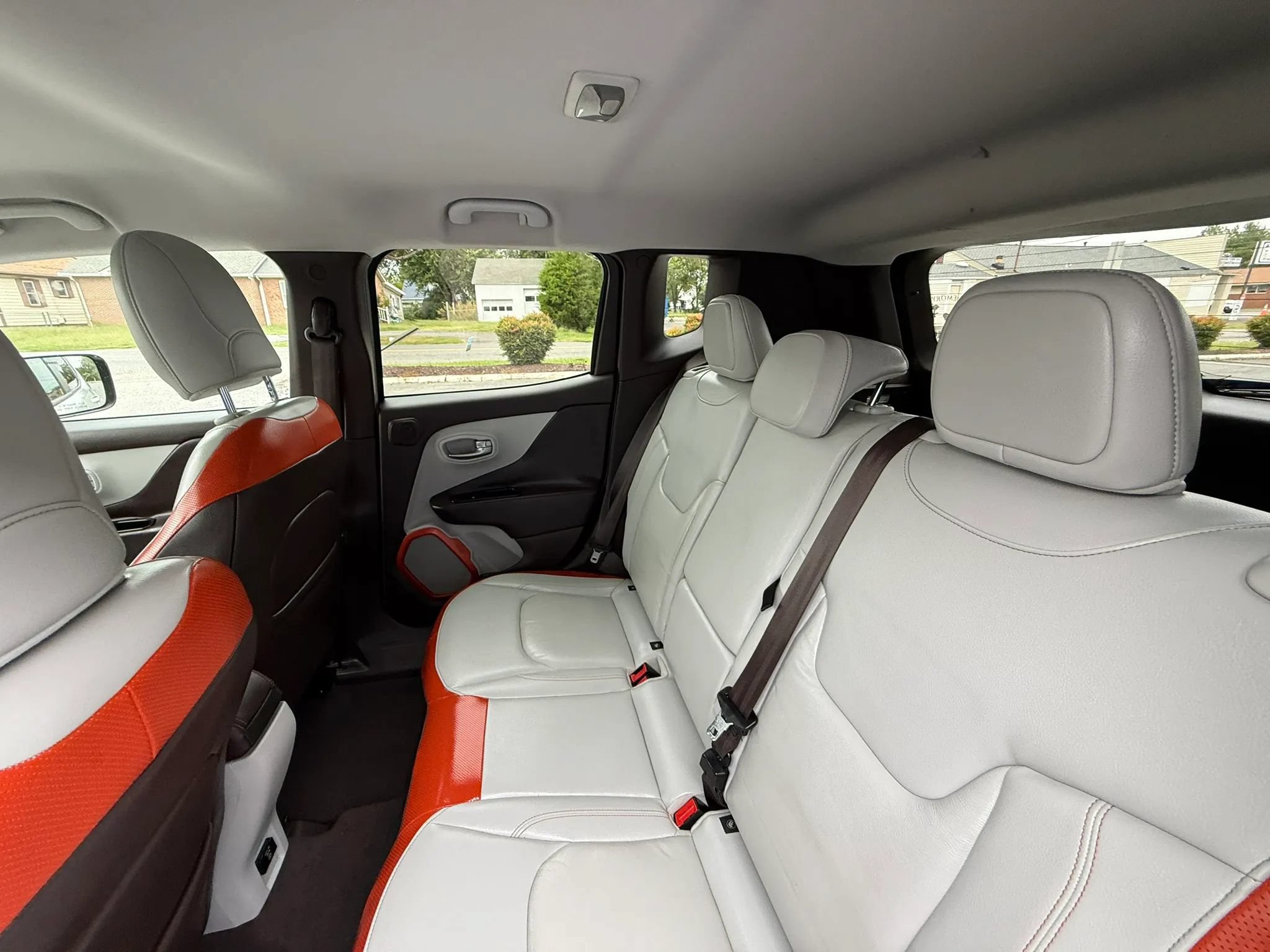 Used 2015 Jeep Renegade Limited AWD/4WD image 31