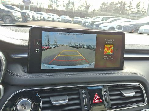 Used 2023 Genesis G70 2.0T image 18