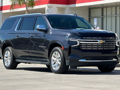 Used 2023 Chevrolet Suburban Premier AWD/4WD image 8