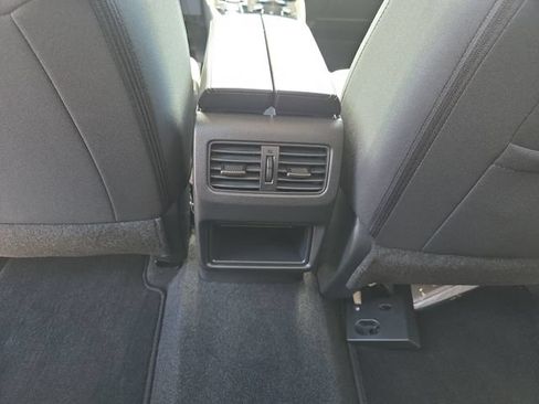 Used 2023 Nissan Rogue S FWD image 29