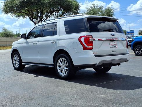 Used 2020 Ford Expedition XLT w/ Equipment Group 202A RWD image 8