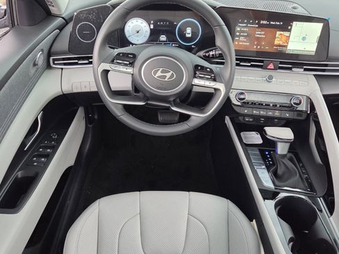 New 2026 Hyundai Elantra Limited FWD image 7