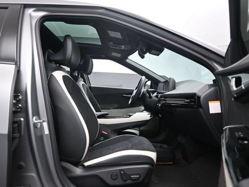 Used 2022 Kia EV6 GT-Line w/ GT-Line Suede Seat Package AWD/4WD image 26