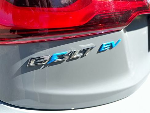 Used 2021 Chevrolet Bolt LT FWD image 29