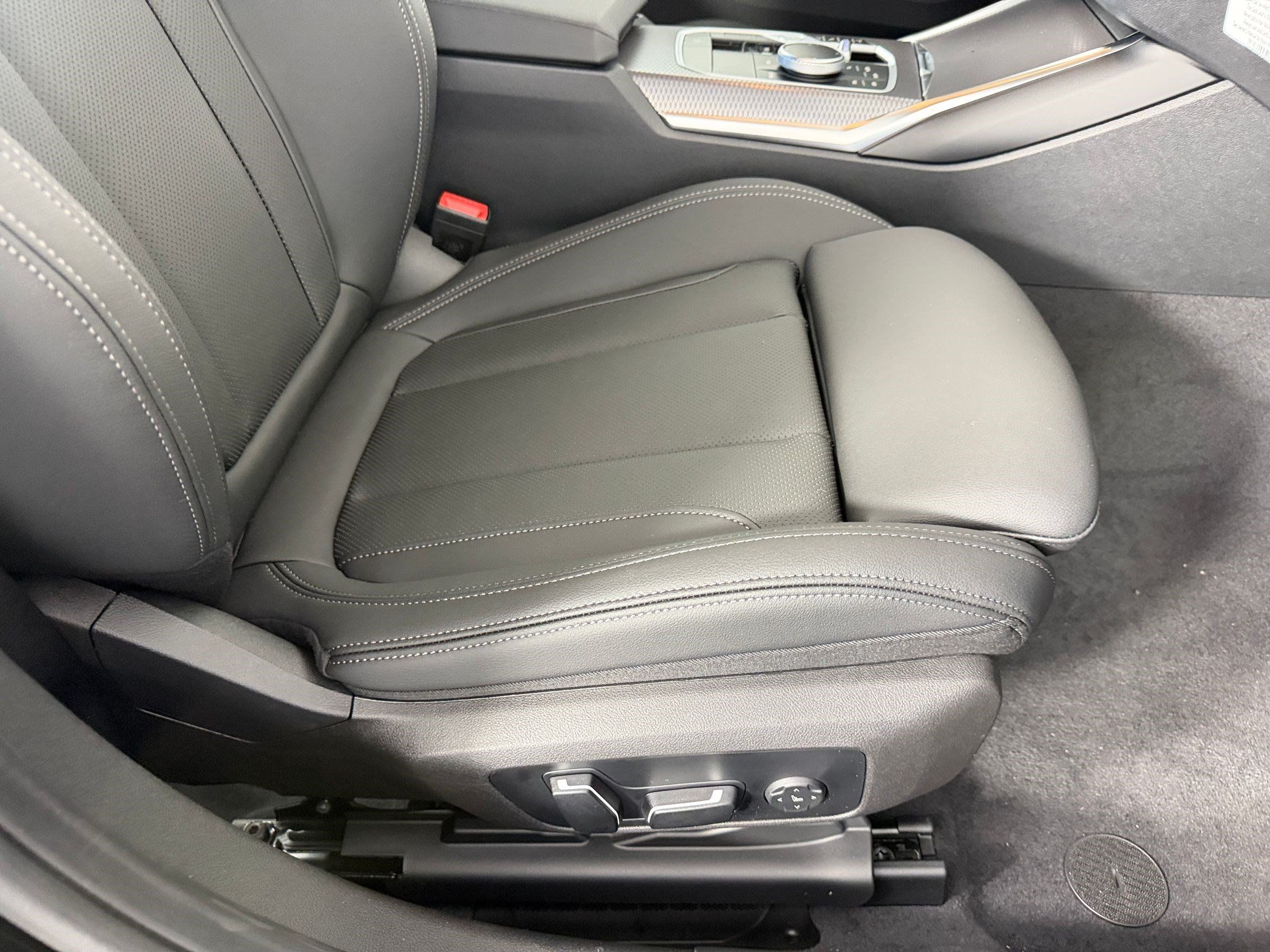 Used 2026 BMW 330i Sedan w/ Premium Package RWD image 34
