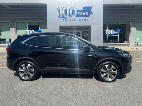 Used 2025 Ford Escape Platinum AWD/4WD image 7